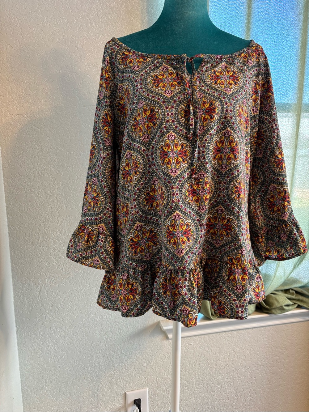 RU Apparel Diamond Print Fairy Boho Peasant Ruffle Blouse Medium